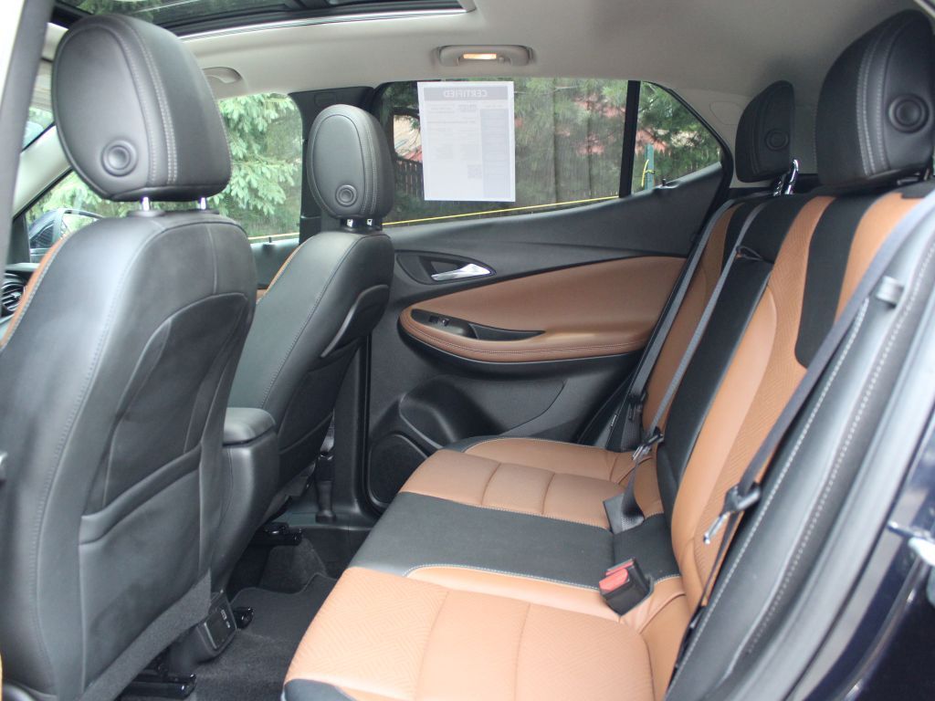 Vehicle image 16 of 40