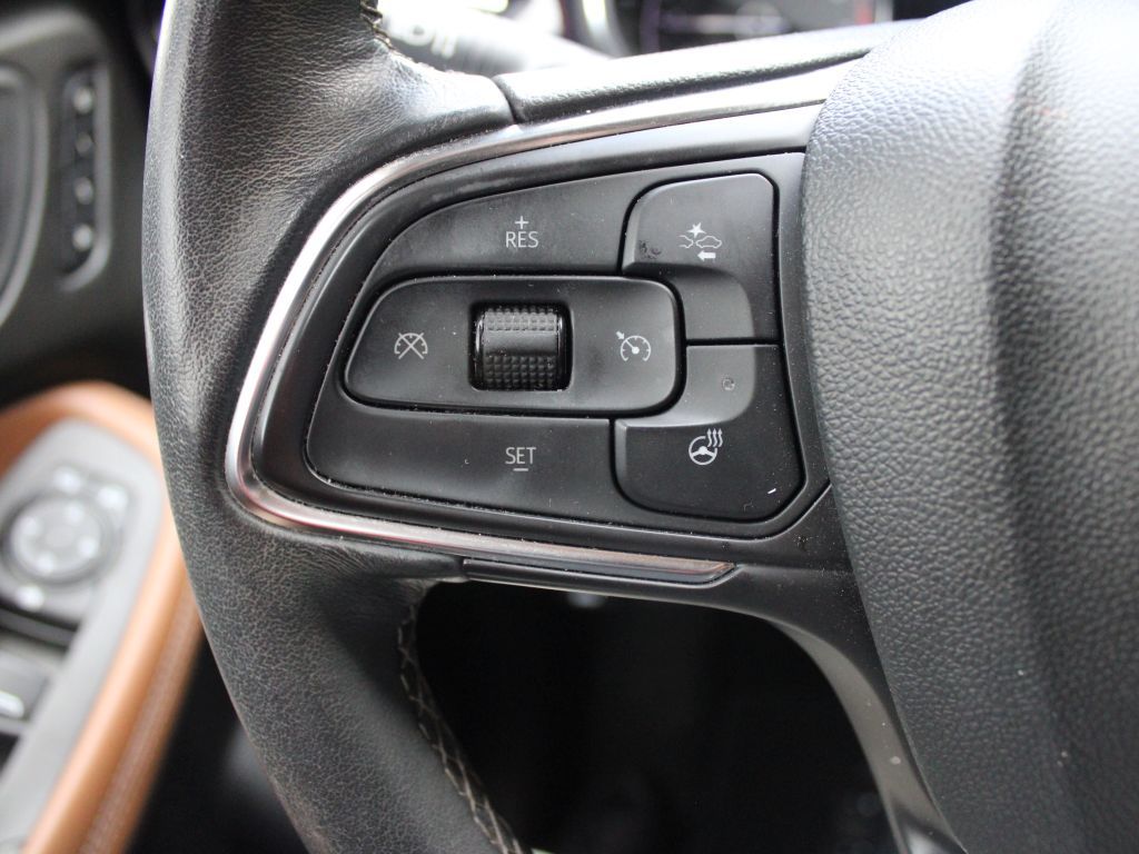 Vehicle image 29 of 40