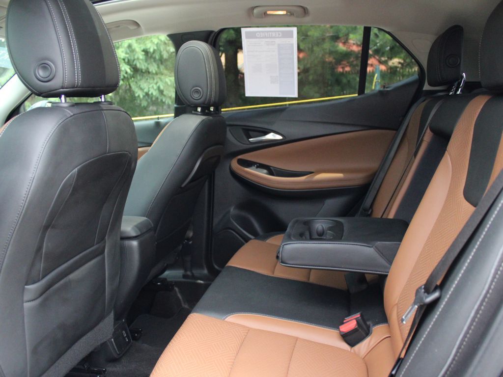 Vehicle image 15 of 40
