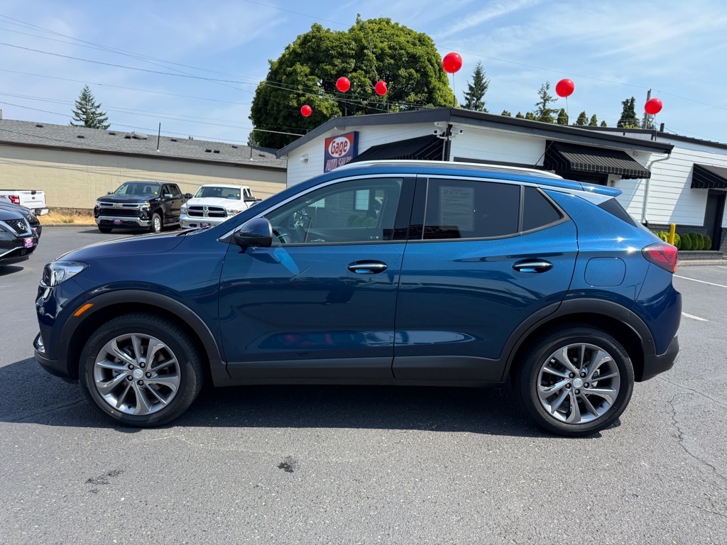 Vehicle image 10 of 33