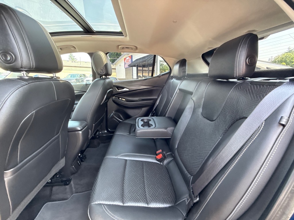 Vehicle image 13 of 33