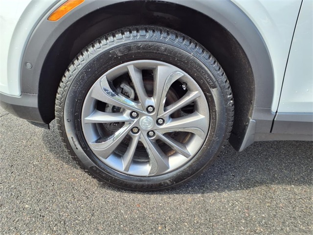 Vehicle image 9 of 27