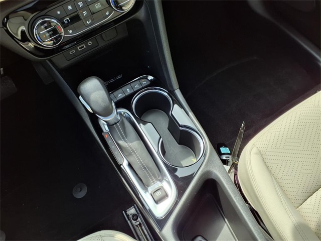 Vehicle image 17 of 27