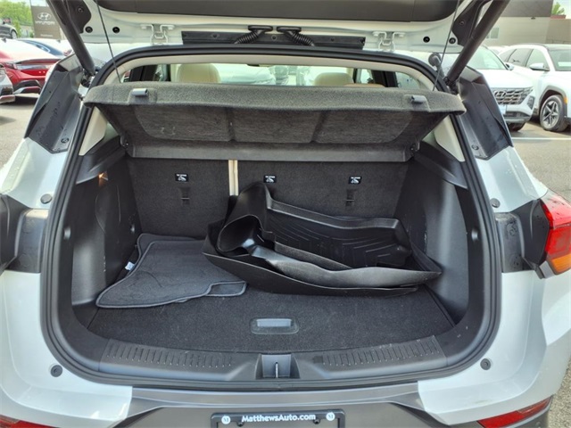 Vehicle image 20 of 27