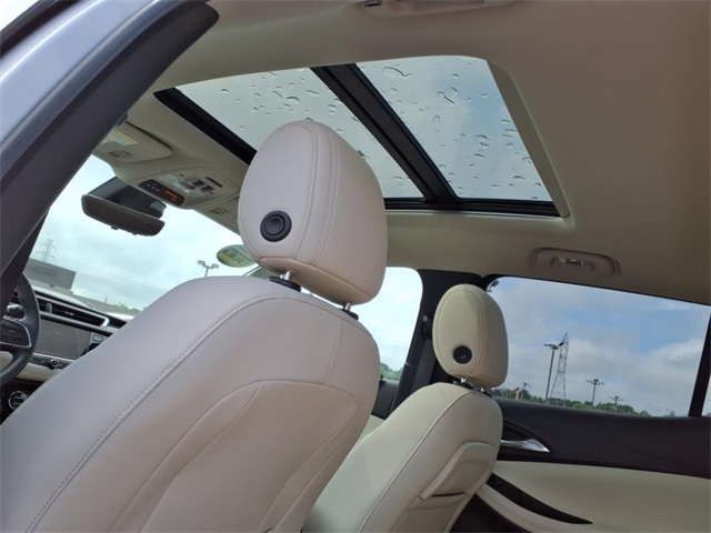 Vehicle image 18 of 27