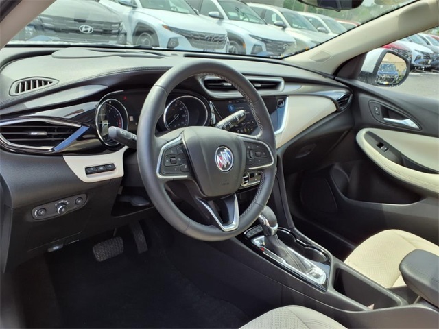 Vehicle image 10 of 27
