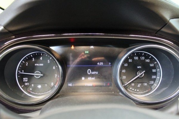 Vehicle image 11 of 21