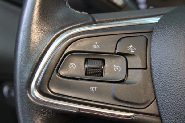 Vehicle image 15 of 21
