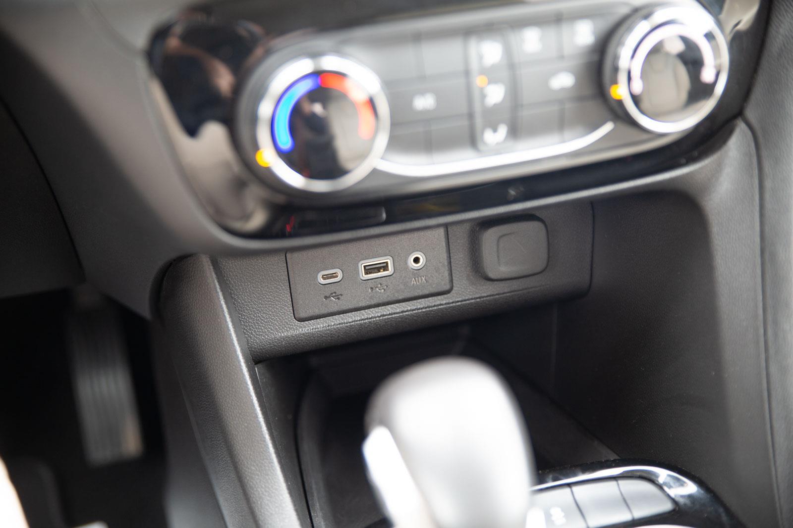 Vehicle image 15 of 25