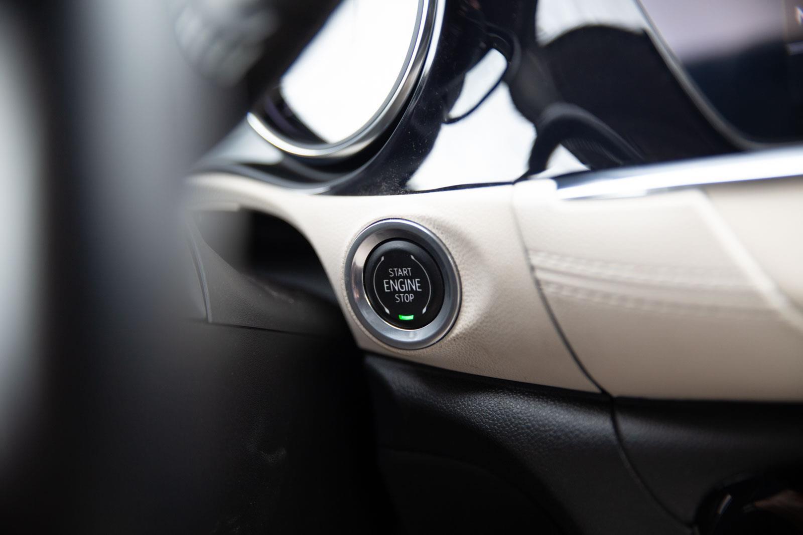 Vehicle image 12 of 25