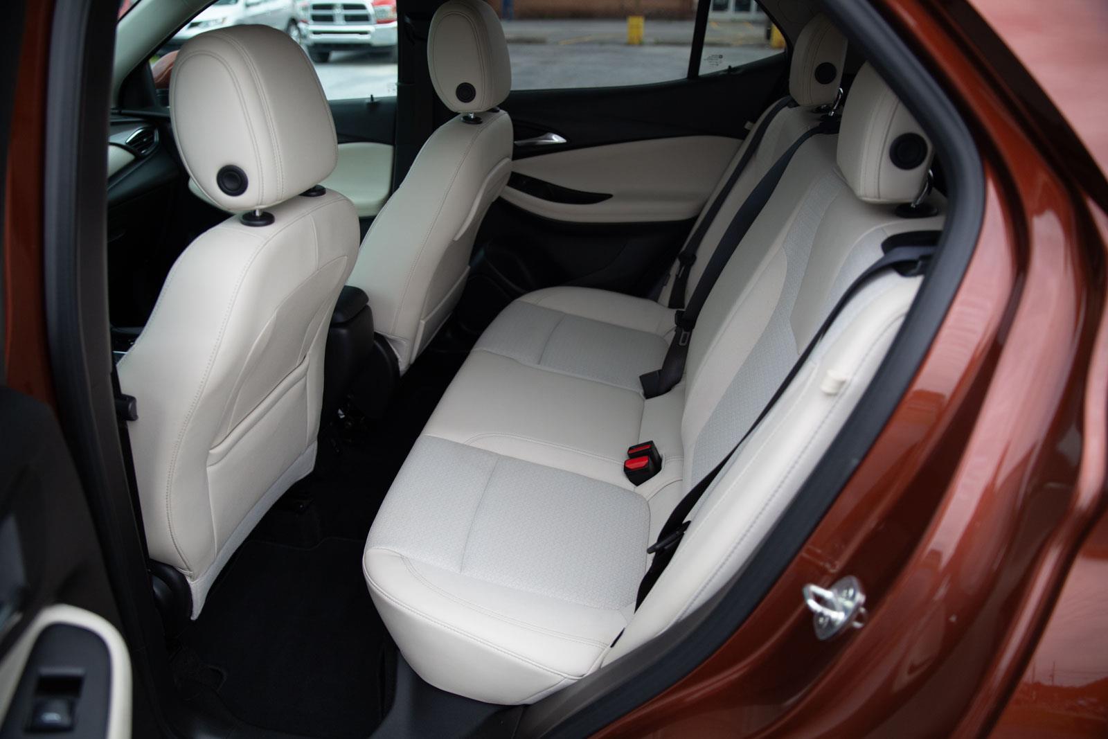 Vehicle image 22 of 25