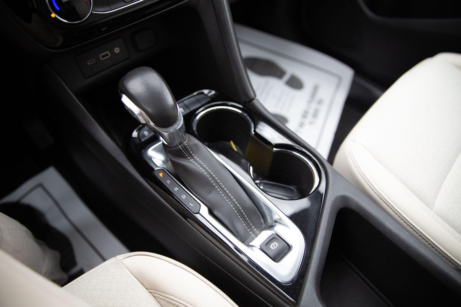Vehicle image 16 of 25