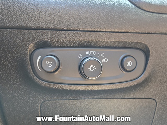 Vehicle image 23 of 27