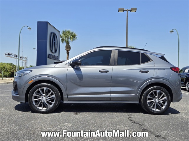 Vehicle image 8 of 27