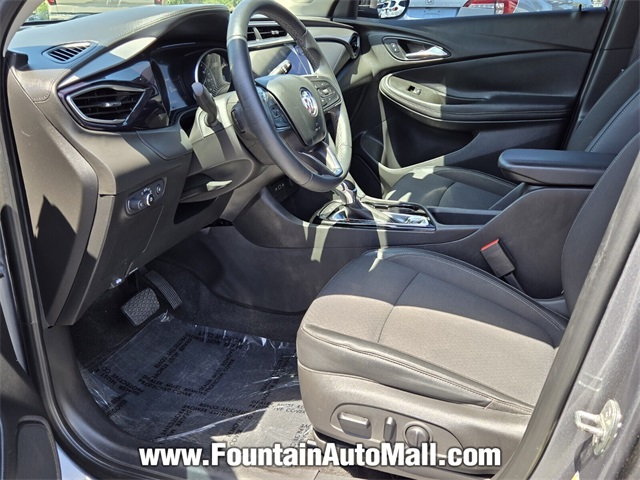 Vehicle image 10 of 27