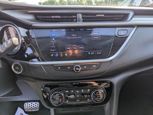 Vehicle image 22 of 25