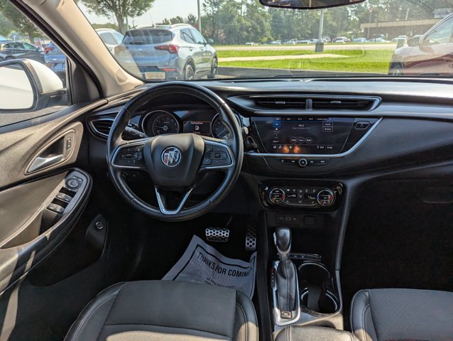 Vehicle image 17 of 25