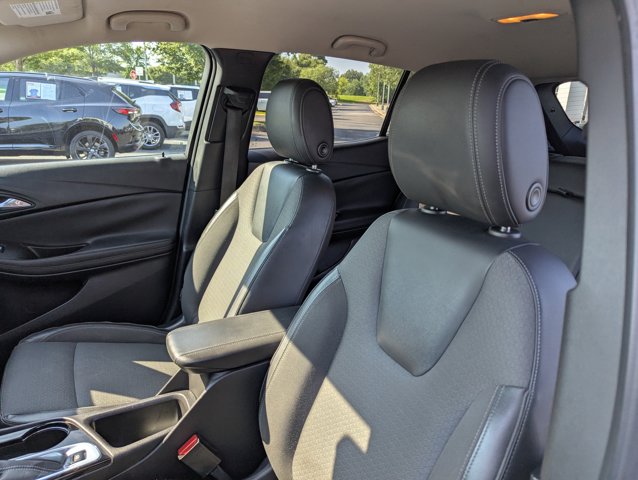 Vehicle image 12 of 25