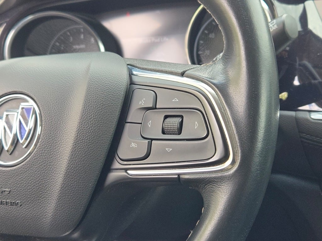 Vehicle image 29 of 33