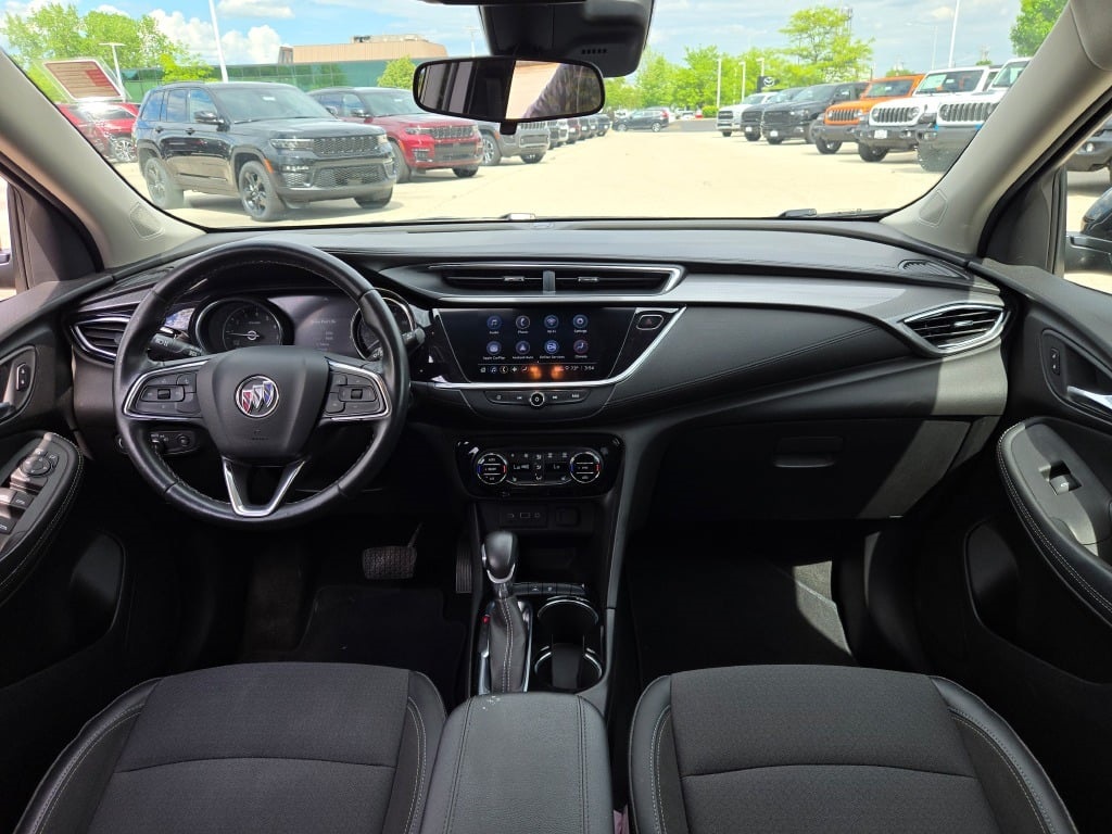 Vehicle image 18 of 33
