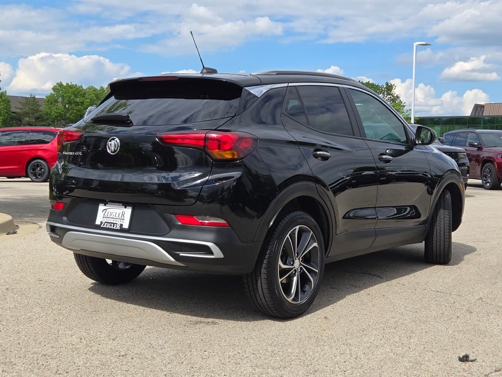 Vehicle image 6 of 33