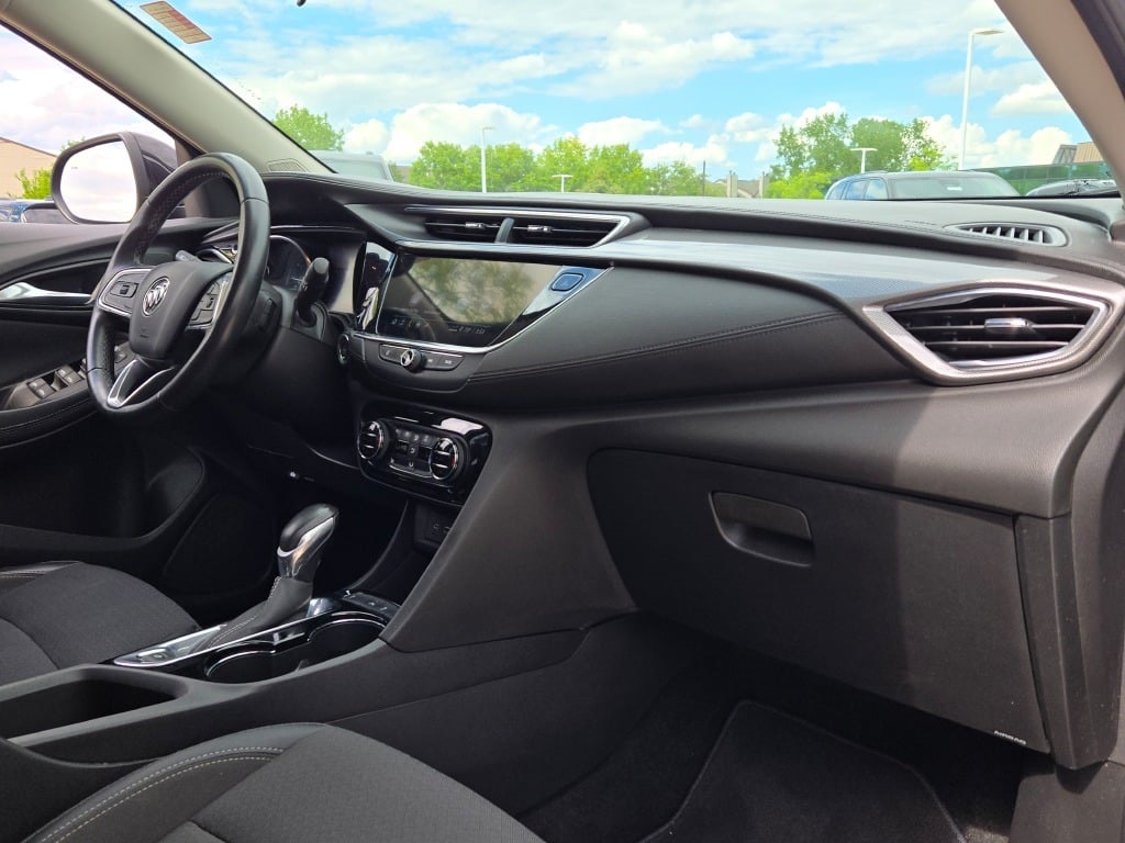 Vehicle image 11 of 33