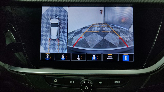 Vehicle image 14 of 25