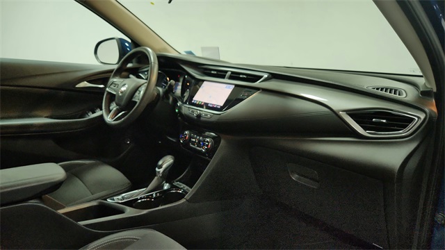 Vehicle image 22 of 25