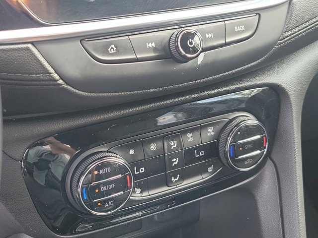 Vehicle image 25 of 32
