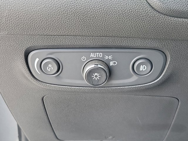 Vehicle image 29 of 32