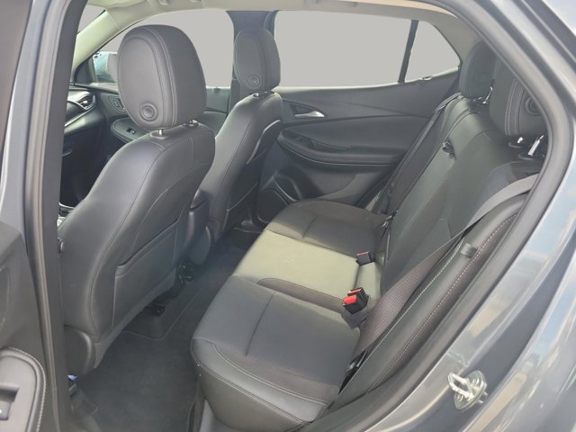 Vehicle image 10 of 32