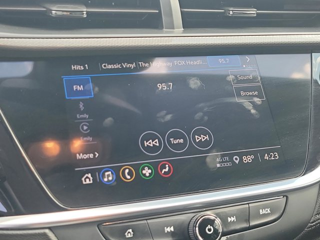 Vehicle image 23 of 32