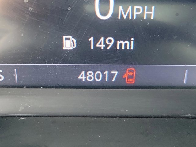 Vehicle image 21 of 32