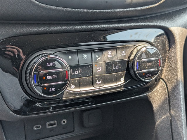 Vehicle image 7 of 8
