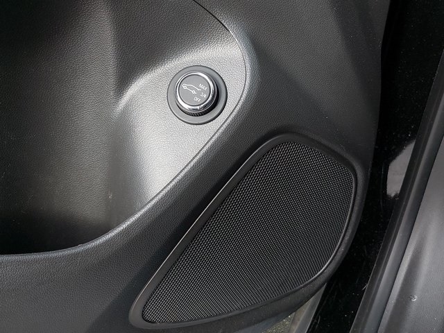 Vehicle image 26 of 35