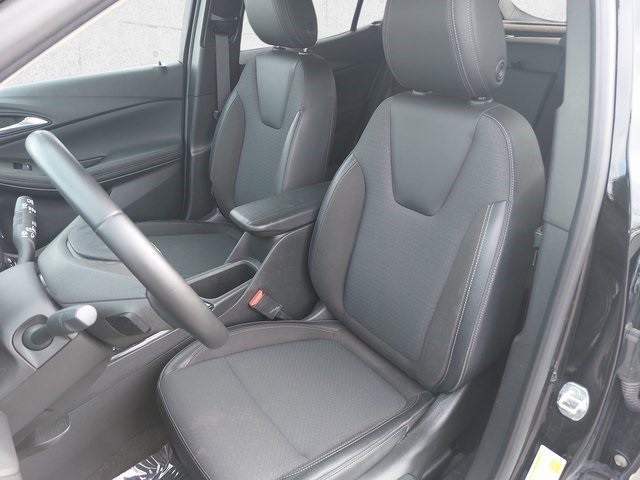 Vehicle image 14 of 35