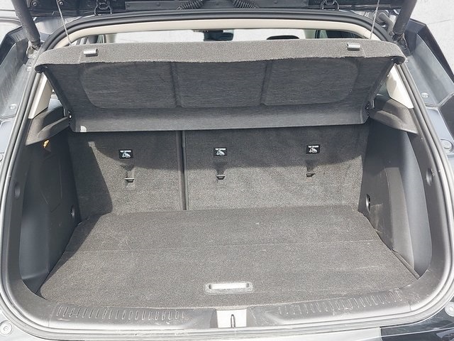 Vehicle image 11 of 35