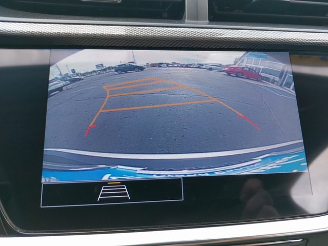 Vehicle image 23 of 35