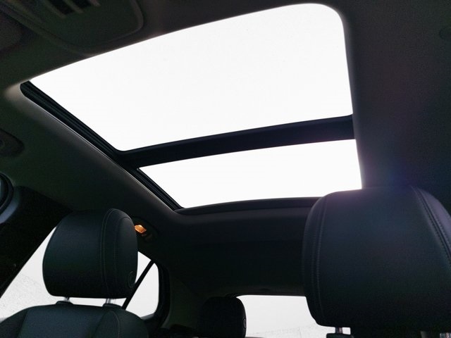 Vehicle image 28 of 35