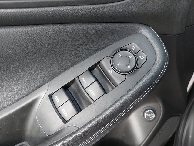 Vehicle image 25 of 35