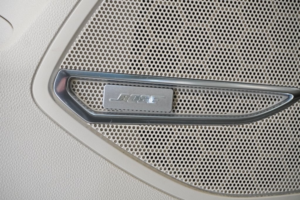 Vehicle image 17 of 34