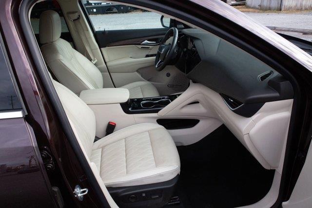 Vehicle image 21 of 23