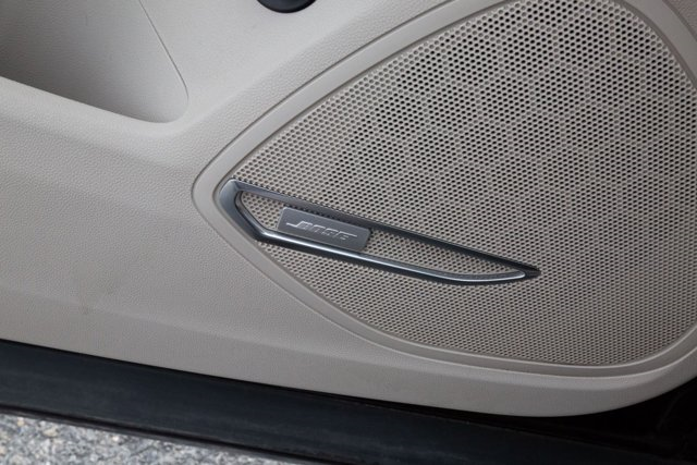 Vehicle image 16 of 23