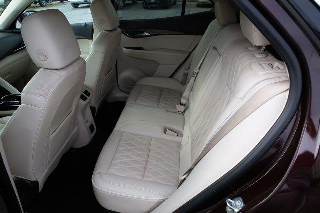 Vehicle image 19 of 23