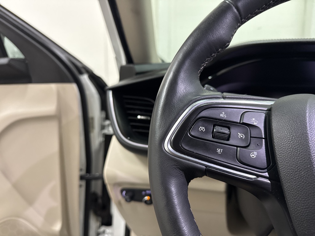 Vehicle image 38 of 62