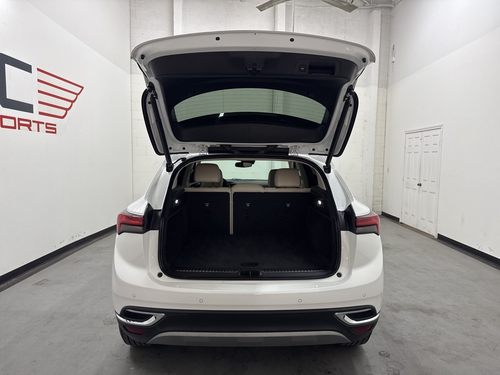 Vehicle image 17 of 62