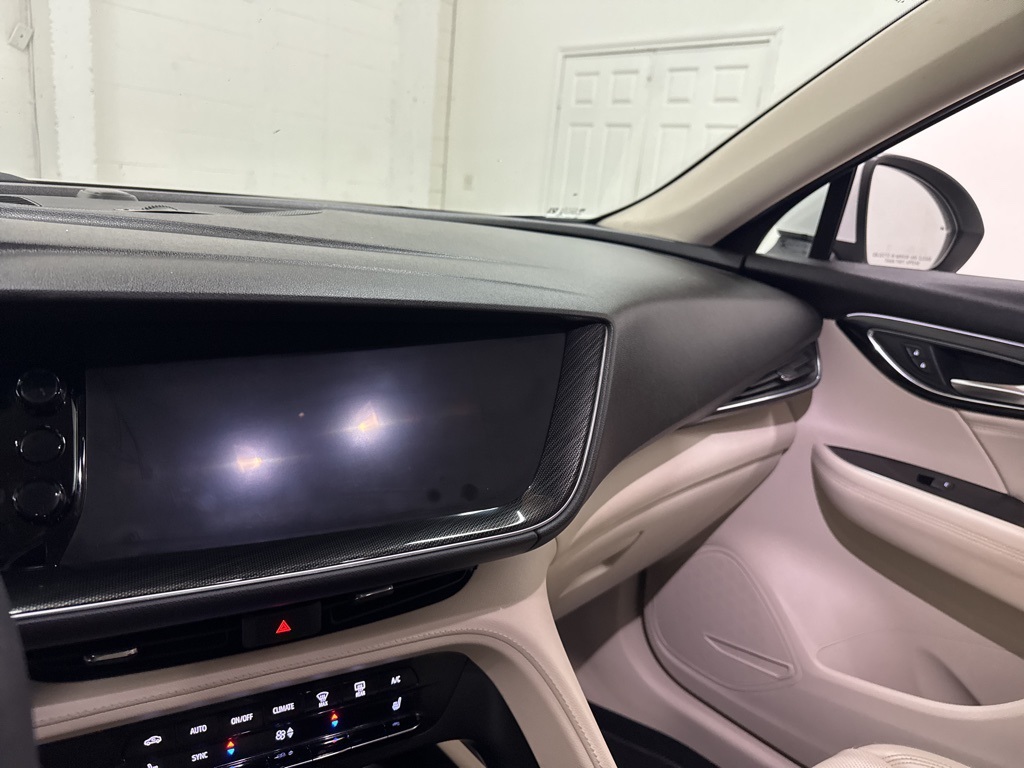 Vehicle image 31 of 62