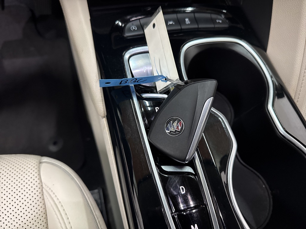 Vehicle image 40 of 62