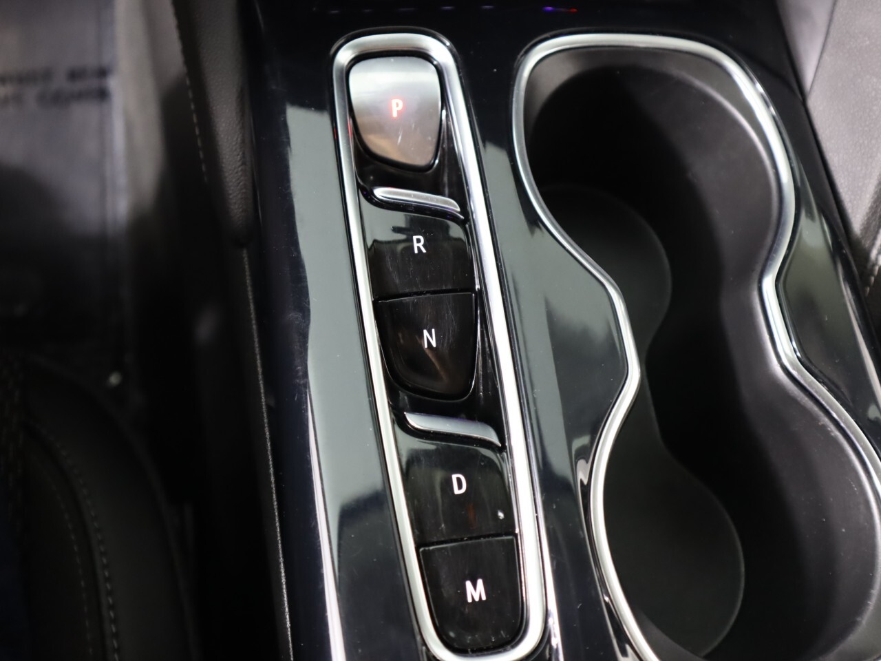 Vehicle image 23 of 40