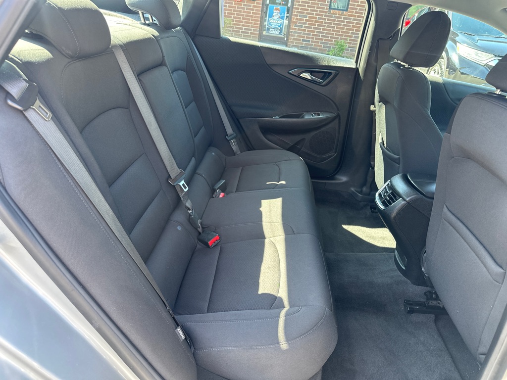 Vehicle image 16 of 43